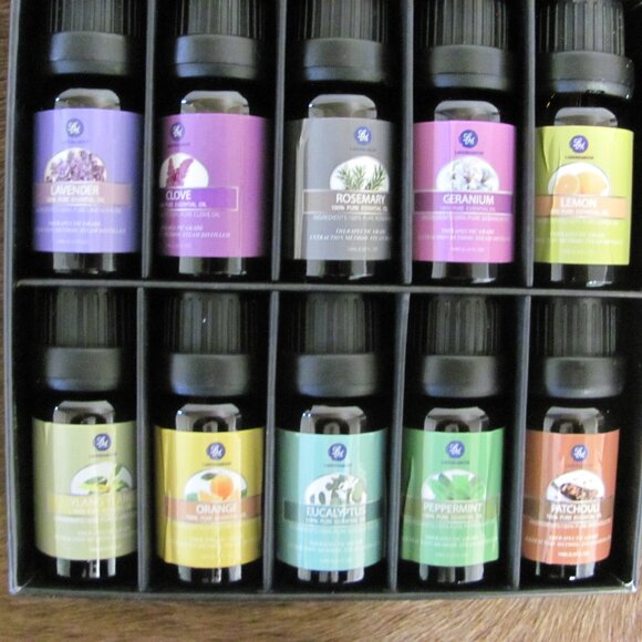 LAGUNA MOON THERAPUTIC ESSENTIAL OILS NIP - Picture 2 of 2